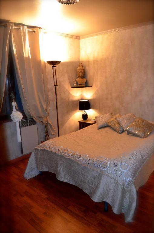 Villa Cyriel Contes  部屋 写真